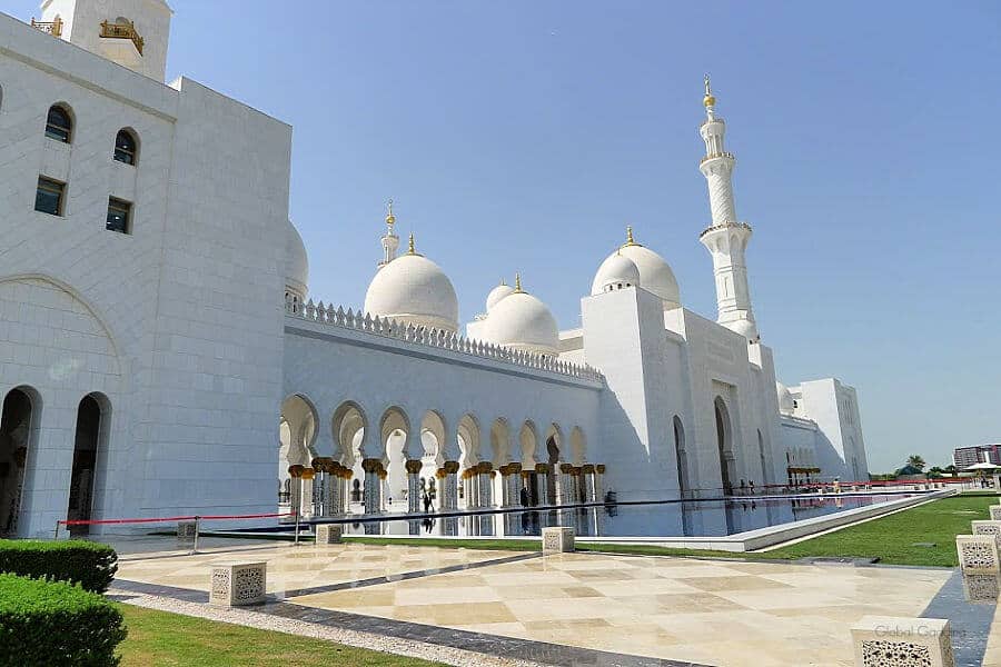 abu-dhabi-mosque-rear