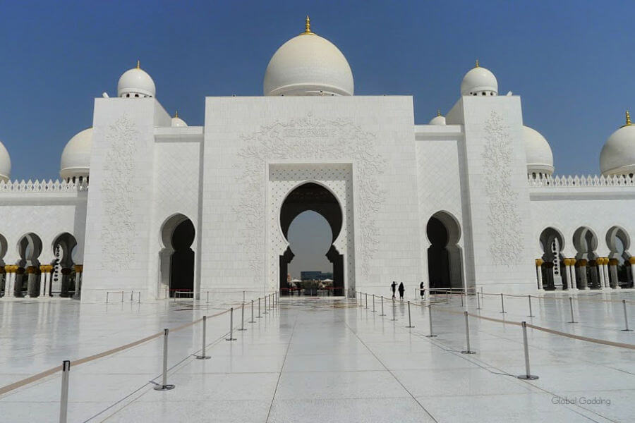 mosque-abu-dhabi-outside