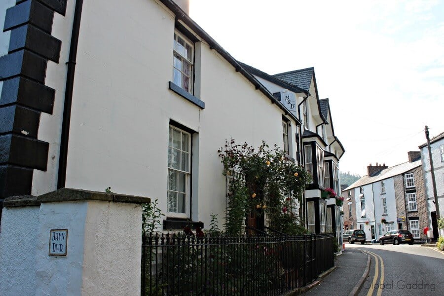 picturesque llangollen church street