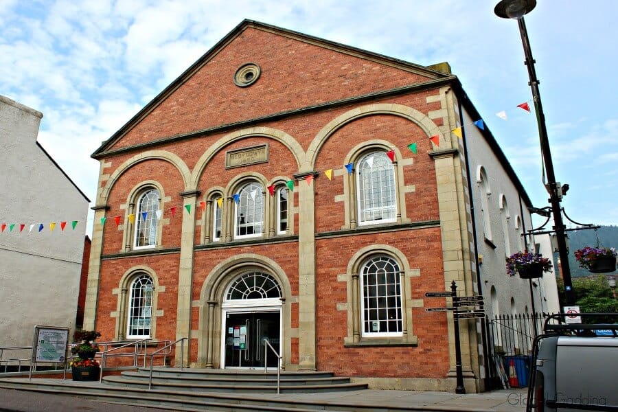 picturesque llangollen y capell