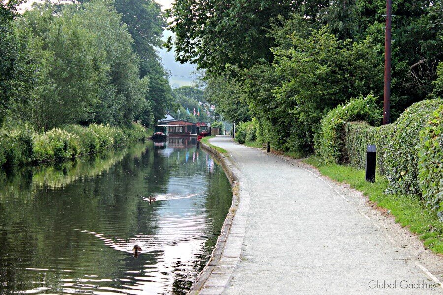 tow path llangollen canal