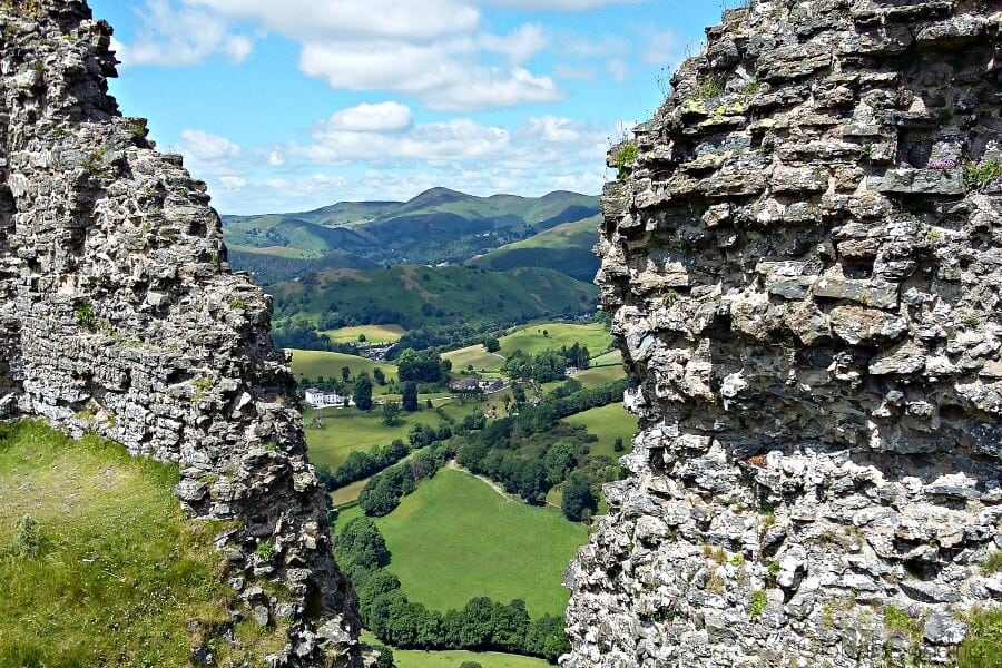 castell dinas bran