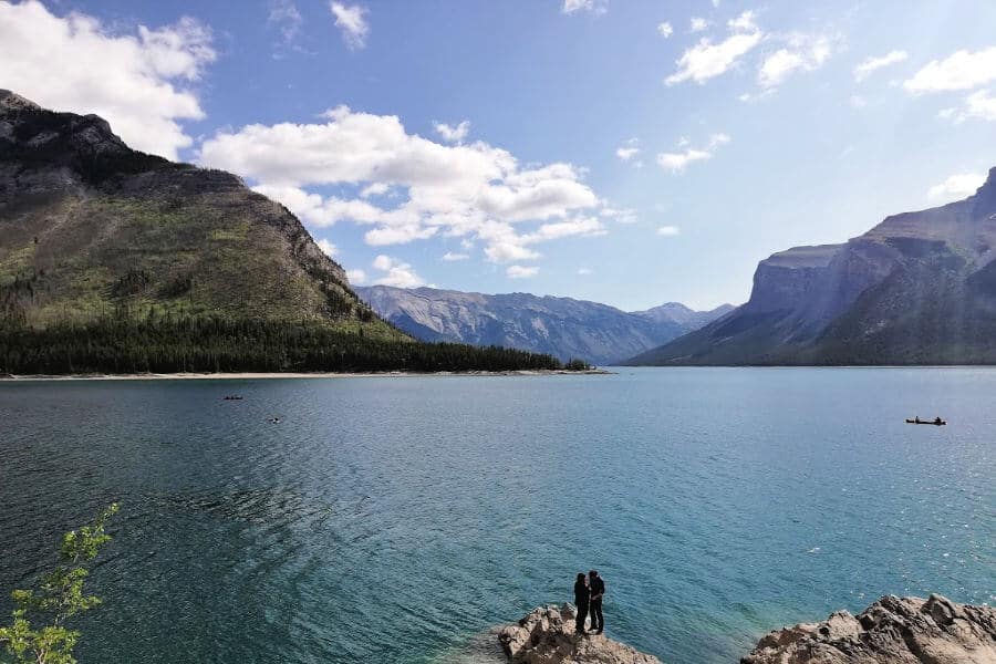 lake-minnewanka