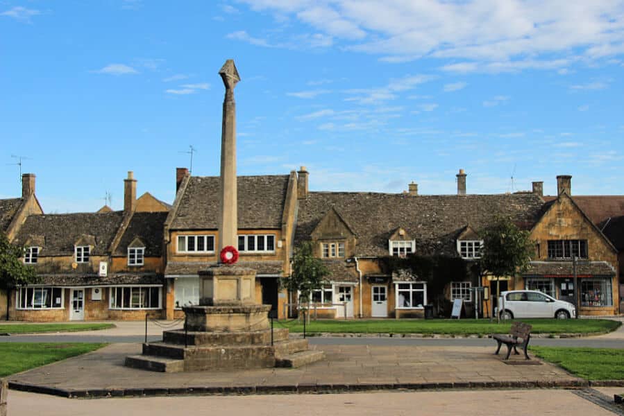 best-cotswolds-villages-broadway-centre