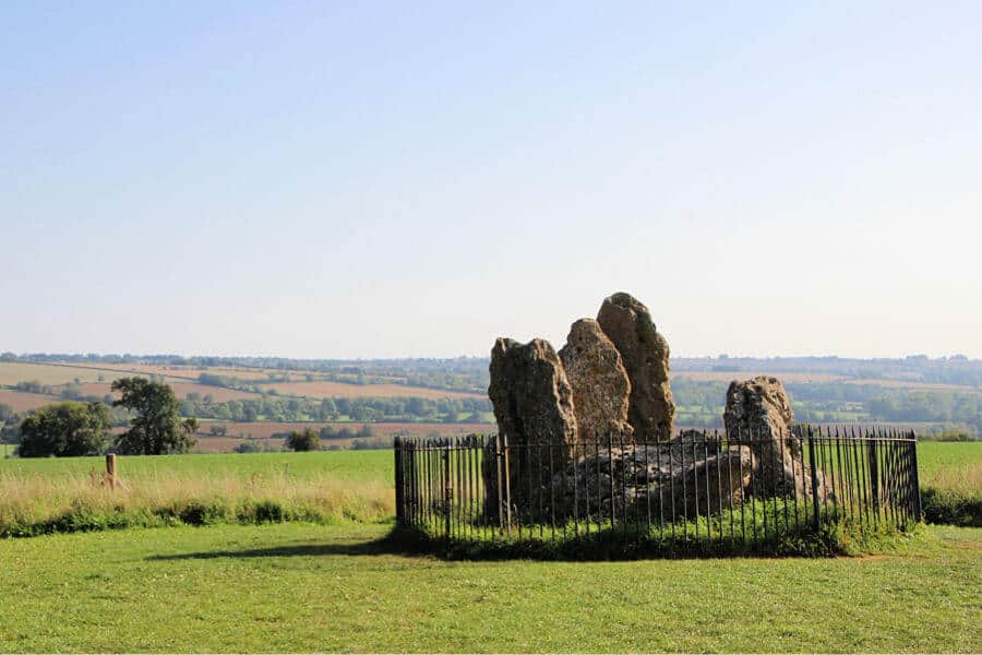 whispering knights rollright stones