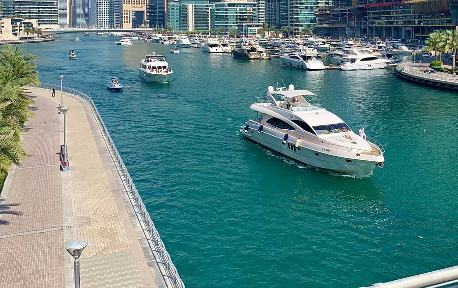 best Dubai tours, yacht cruise