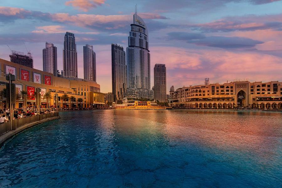 Burj lake in Dubai