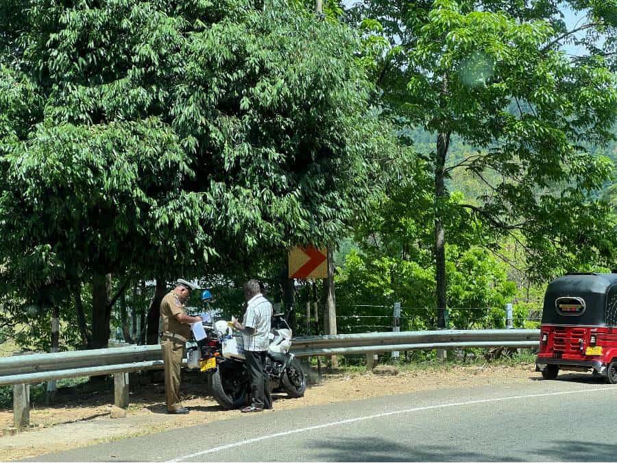 You can be pulled over by police if speeding in your tuk tuk in Sri Lanka