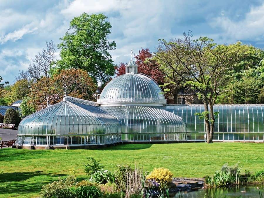Botanic Gardens make a nice place to stroll on a Glasgow Weekend.